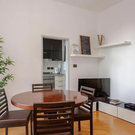 Apartment Family 3
