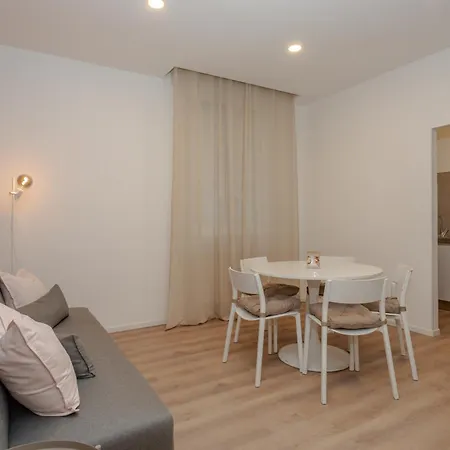 Apartment Family 3